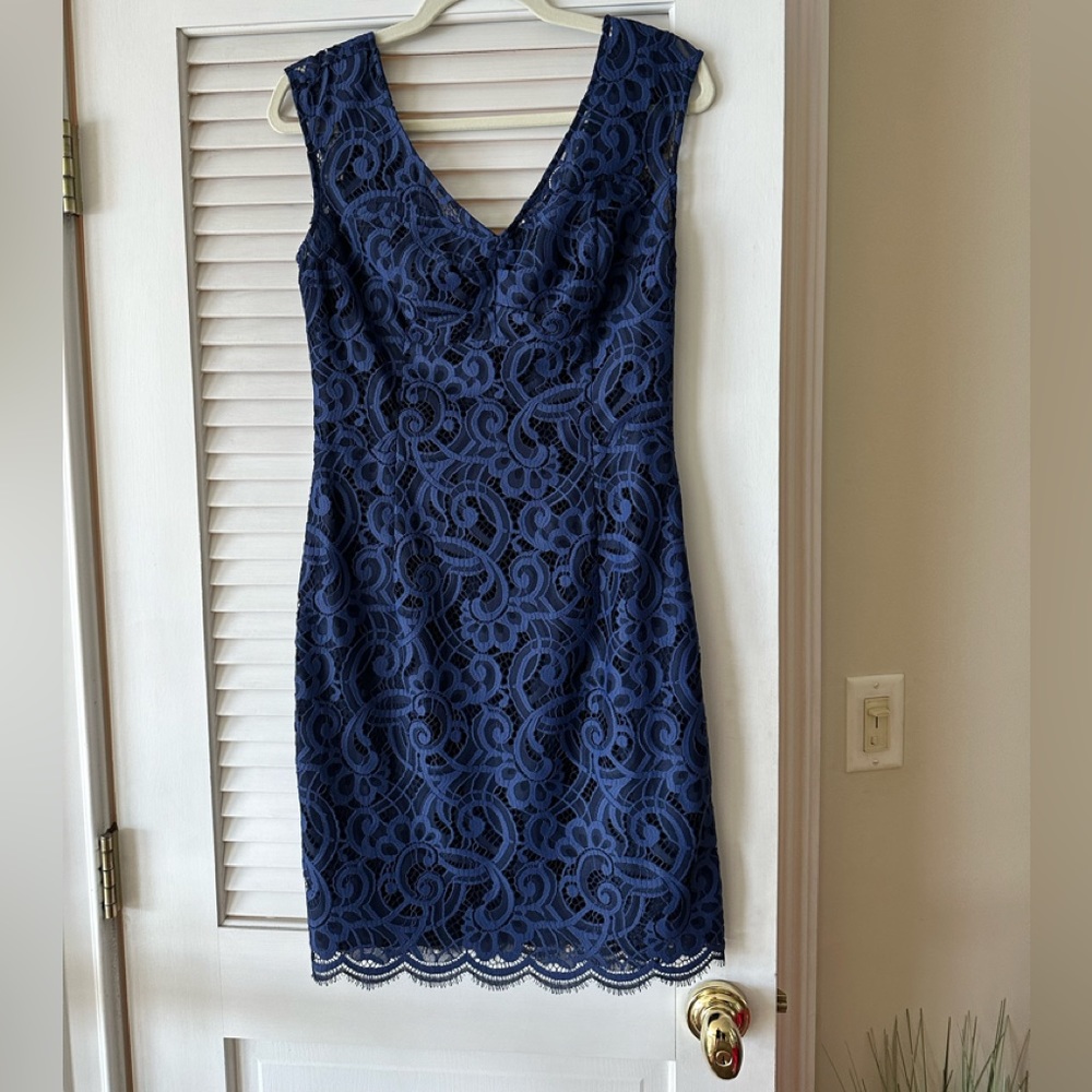 LILY PULITZER Blue Sheath Dress. Dark navy blue. Fully lined.